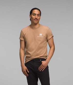 Khaki Men's The North Face Short Sleeve Box NSE T-Shirt | IRELAND MYUQ